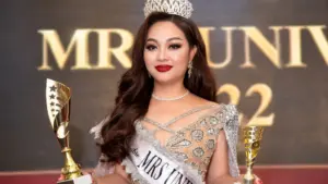Chân dung Hoàng Thị Thanh Nga và 2 nữ giám đốc vừa bị khởi tố trong vụ án buôn lậu kim cương xuyên quốc gia. Xem chi tiết vụ việc