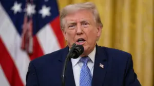 Tổng thống Trump nêu lý do muốn đưa Iran vào dự luật trừng phạt Nga. Xem chi tiết phát biểu và bối cảnh mới nhất.