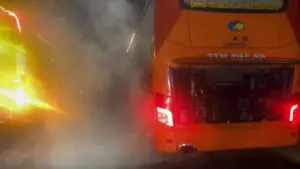 Cháy xe khách ở Đồng Nai khiến phương tiện hư hỏng, lực lượng chức năng khẩn trương xử lý và điều tra nguyên nhân vụ việc.