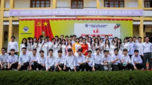 Lớp 12A1 Trường THPT Quỳnh Lưu 1 có cả thủ khoa và á khoa khối A00 Nghệ An, tạo dấu ấn đặc biệt trong kỳ thi tốt nghiệp THPT 2026.
