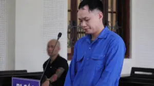 Cựu điều dưỡng lừa thuê xe tự lái rồi mang đi cầm cố chiếm đoạt tiền tỷ lĩnh án. Xem diễn biến vụ án và thủ đoạn phạm tội.