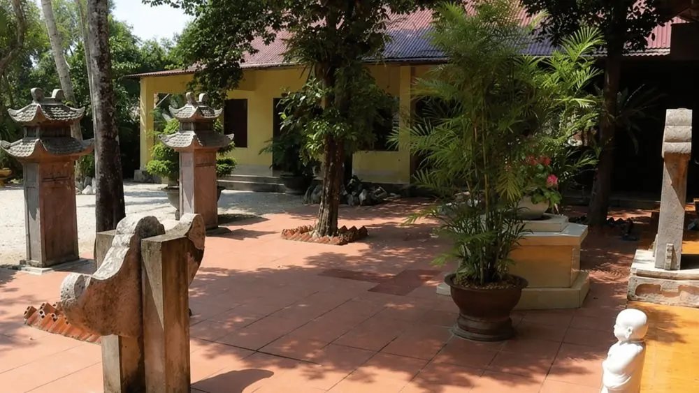 Đời sống tín ngưỡng tín đồ Phật tử Nghệ An qua tư liệu văn bia, phản ánh truyền thống công đức, hậu Phật và giá trị văn hóa làng xã.