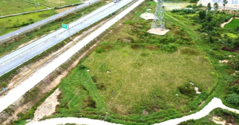 Nghệ An xây dựng phương án xử lý hơn 2 ha đất lúa bỏ hoang cạnh cao tốc, tháo gỡ khó khăn trong sử dụng đất nông nghiệp.