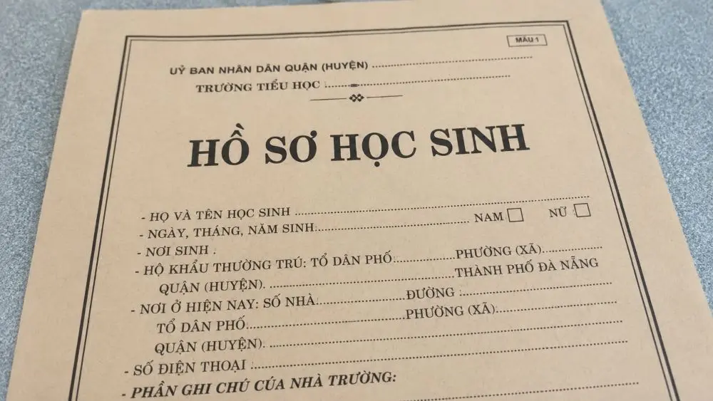 Người phụ nữ bị khởi tố vì lừa tiền 50 phụ huynh bằng chiêu “chạy trường”. Chi tiết vụ việc khiến nhiều người cảnh giác.
