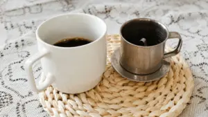 Uống cà phê buổi sáng có thể tốt cho tim và đường ruột. Tìm hiểu thời điểm uống cà phê phù hợp để hạn chế ảnh hưởng đến giấc ngủ.