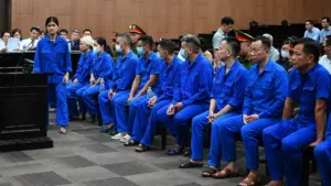 Vụ án Nguyễn Bá Hoan nhận hối lộ hơn 16,3 tỷ đồng được Viện Kiểm sát đề nghị xử lý nghiêm, trong đó có mức án 12-13 năm tù.