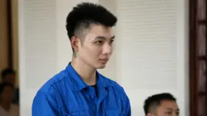 Bàn Văn Vỹ bị tuyên 15 năm tù sau khi tấn công nhiều nhân viên y tế và người nhà bệnh nhân tại Bệnh viện Sản Nhi Nghệ An.