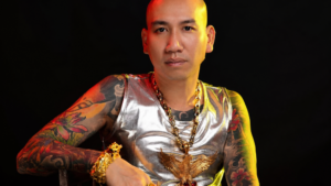 Vợ chồng Phú Lê bị khởi tố do bị cáo buộc không hạch toán hơn 107 tỷ đồng tiền bán hàng và lập hàng trăm hóa đơn khống.