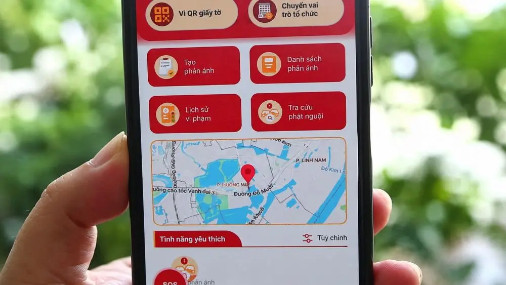Phạt nguội qua camera AI khiến nhiều tài xế lo lắng. Người dân có thể chủ động tra cứu vi phạm trên ứng dụng VNeTraffic.