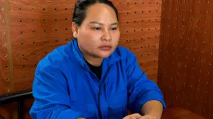 Người phụ nữ giả danh công an nhận tiền hứa "chạy án" bị khởi tố. Xem thủ đoạn lừa đảo và diễn biến vụ việc.