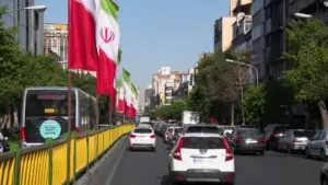 Iran cho phép một số tàu chở dầu Iraq qua Eo biển Hormuz giữa lúc hoạt động vận chuyển dầu và căng thẳng với Mỹ vẫn diễn biến phức tạp.