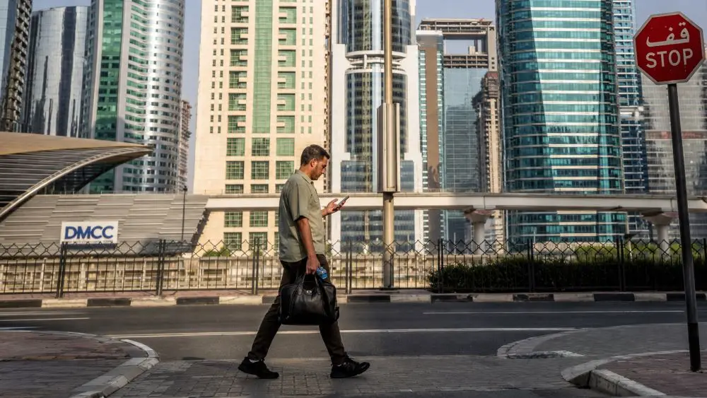 Mỹ siết gọng kìm kinh tế với Iran, khiến Trung Quốc, UAE và nhiều đối tác thương mại đứng trước nguy cơ chịu tác động lớn. Xem chi tiết.