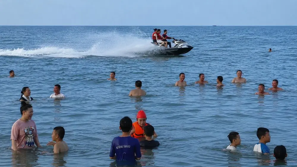 Ba doanh nghiệp mô tô nước ở Cửa Lò bị phạt tổng 90 triệu đồng và đình chỉ hoạt động 3 tháng do tái phạm vi phạm khu vực hoạt động.