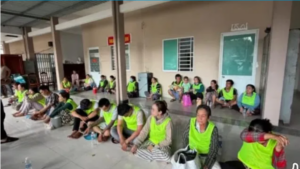 Công an triệu tập 28 người liên quan vụ dàn cảnh giật dây chuyền vàng tại Tân Huê Viên, tiếp tục điều tra làm rõ vụ việc.