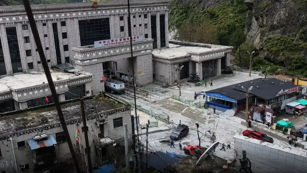 Lũ quét ở biên giới Nepal - Trung Quốc khiến ít nhất 160 người chết, hàng trăm người mất tích. Công tác cứu hộ đang được khẩn trương triển khai.