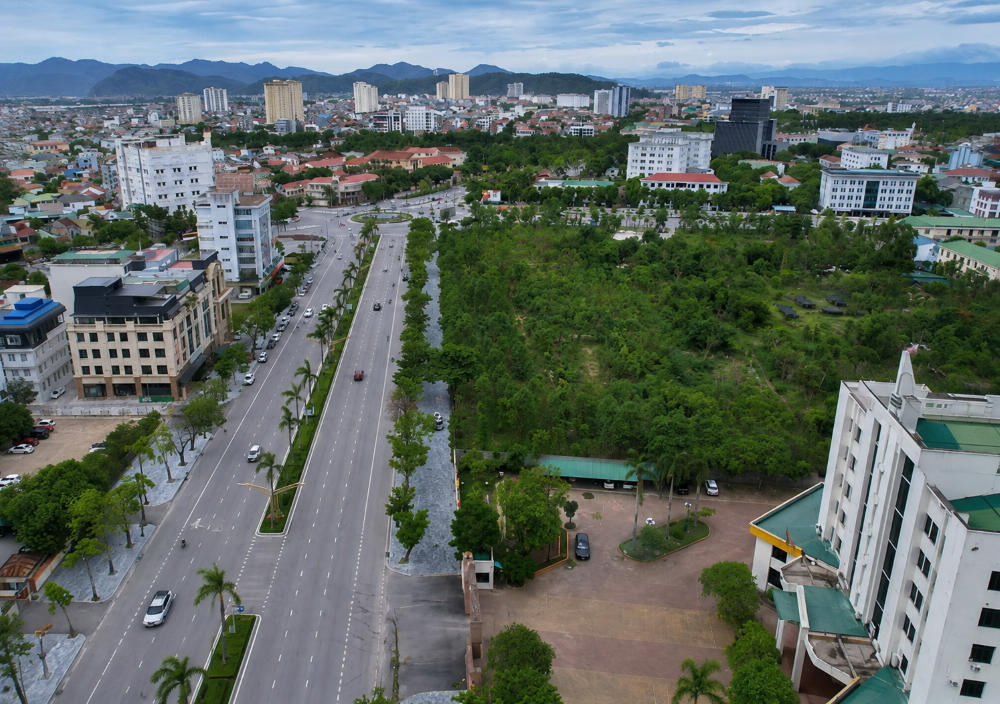 Nghệ An đấu giá khu đất HH-01 hơn 3,7ha, giáp 4 tuyến đường lớn, với giá khởi điểm hơn 824 tỷ đồng.