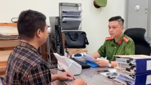 Giám đốc Nhà sách Tăng Tiến bị khởi tố, bắt tạm giam vì bán gần 34.000 cuốn sách giáo khoa giả tại Đồng Nai.