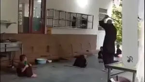 Vụ đánh trẻ ở chùa Bầu gây phẫn nộ, đặt ra câu hỏi về trách nhiệm bảo vệ và chăm sóc trẻ em tại những nơi đáng lẽ an toàn.