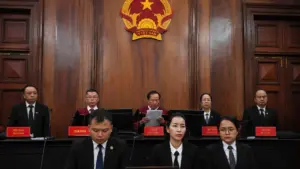 Ca sĩ Chi Dân, người mẫu An Tây và Nguyễn Đỗ Trúc Phương hầu tòa trong vụ án 227 bị cáo liên quan đường dây ma túy.