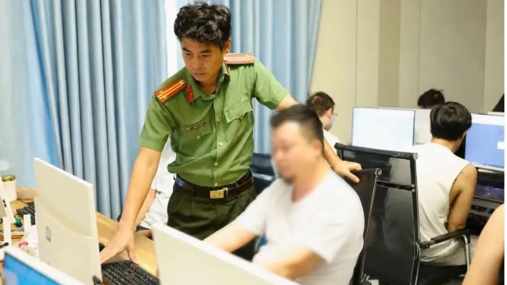 Công an Bắc Ninh kiểm tra nhiều cơ sở lưu trú, phát hiện 37 người nước ngoài liên quan hoạt động lừa đảo trên không gian mạng.