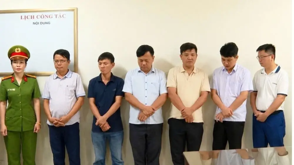 Thanh Hóa khởi tố thêm 6 bị can trong vụ làm giả hồ sơ thí nghiệm, nâng tổng số người bị khởi tố lên 15.