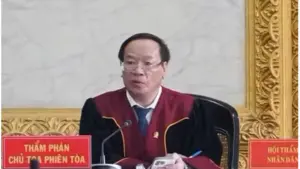 Đại án ma túy VN10 xét xử 227 bị cáo, với thẩm phán Vũ Thanh Lâm làm chủ tọa phiên tòa tại TAND TPHCM.