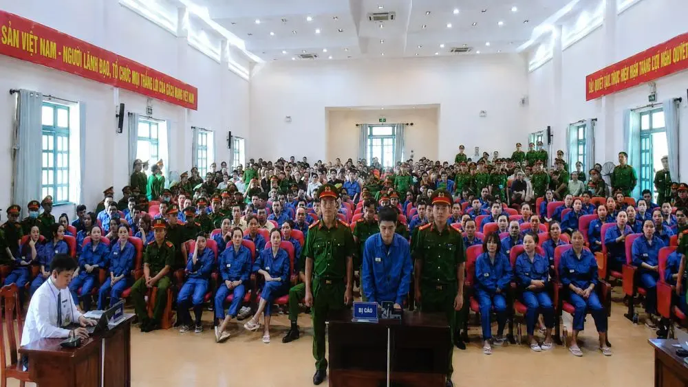 Chuyên án VN10: VKSND TPHCM đề nghị tử hình 9 bị cáo trong vụ án ma túy, trong tổng số 227 bị cáo được đưa ra xét xử.