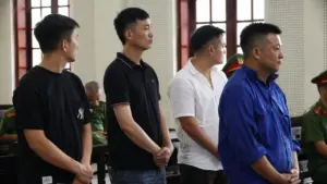 Vụ án cá độ bóng đá được đưa ra xét xử, các bị cáo phải chịu hình phạt theo quy định của pháp luật.