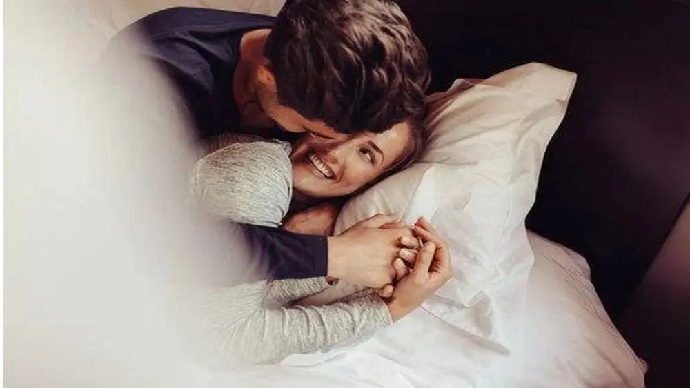 Đêm tân hôn, người vợ ngỡ ngàng trước tiết lộ bất ngờ của chồng sau cuộc hôn nhân với người bạn học cũ.