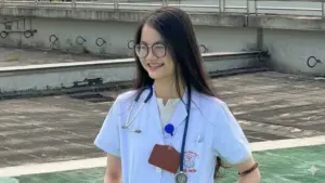 Nguyễn Minh Hiền, cựu học sinh Chuyên Lam Sơn, bứt phá từ mức điểm sát ngưỡng đỗ trở thành thủ khoa đầu ra Đại học Y Hà Nội. Đọc ngay hành trình đầy nỗ lực!