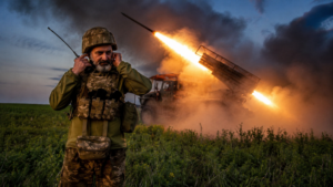 Quân Ukraine bứt phá ở Donetsk, trong khi Nga chưa đạt bước tiến tại miền Bắc Kharkov. Diễn biến chiến sự mới nhất đáng chú ý.