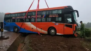 Thủ tướng yêu cầu làm rõ vụ lật xe khách tại Gia Lai, khắc phục hậu quả và xác định trách nhiệm các đơn vị liên quan.