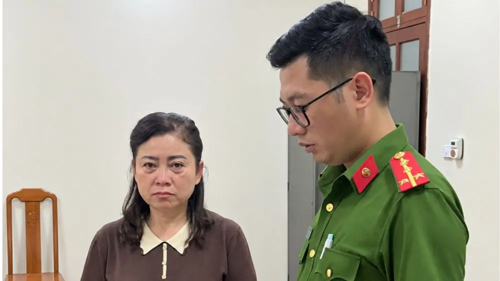 Trưởng phòng thuế Lạng Sơn Lộc Thị Hồng bị khởi tố, bắt tạm giam để điều tra về hành vi nhận hối lộ. (Ảnh minh họa: NAM)