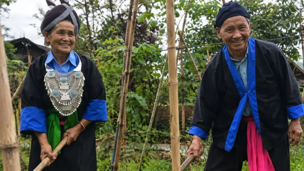 Già làng Hờ Gà Vừ phát huy vai trò người có uy tín, góp phần giữ gìn bản sắc văn hóa và xây dựng bản làng miền Tây xứ Nghệ.