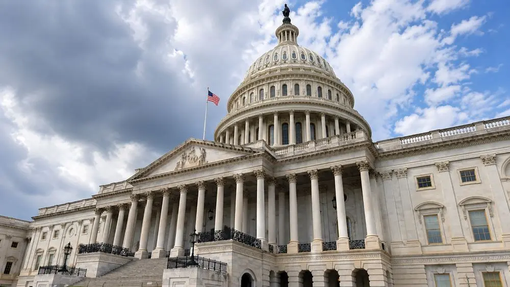 Hạ viện Mỹ thông qua nghị quyết về quyền hạn chiến tranh của ông Trump, yêu cầu chấm dứt xung đột với Iran