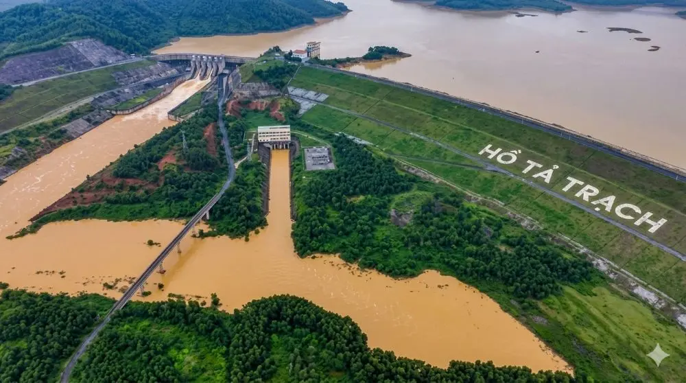 Hồ Tả Trạch giữ lại khoảng 120,47 triệu m3 nước trong đợt mưa lớn, góp phần điều tiết và giảm lũ cho hạ du sông Hương.