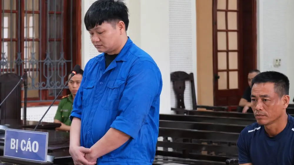 Mâu thuẫn vay tiền, Hoàng Hữu Lương bị tuyên 13 năm tù sau khi nổ súng vào chủ nợ tại Nghệ An. Xem diễn biến vụ án.