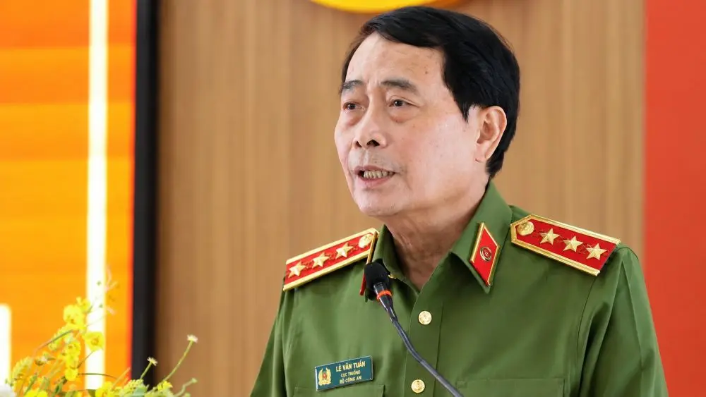 Thượng tướng Lê Quốc Hùng cho biết nguyên nhân thiếu sách giáo khoa sẽ được kiểm tra, làm rõ và công khai, xác định trách nhiệm liên quan.