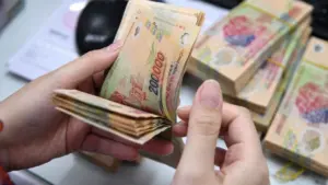 Lương tối thiểu dự kiến tăng từ năm 2027, vùng I lên 5,7 triệu đồng/tháng. Xem mức đề xuất và những thay đổi đáng chú ý.