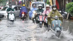 Miền Bắc bước vào