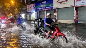 Bắc Bộ, Thanh Hóa và Nghệ An tiếp tục mưa lớn đến 16-9, nhiều nơi có nguy cơ ngập úng, có điểm mưa trên 450mm.