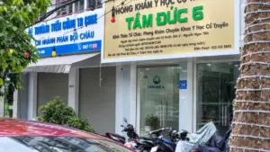Phòng khám Y học cổ truyền Tâm Đức 6 ở Nghệ An bị phạt 152 triệu đồng, đình chỉ 12 tháng do 6 hành vi vi phạm.