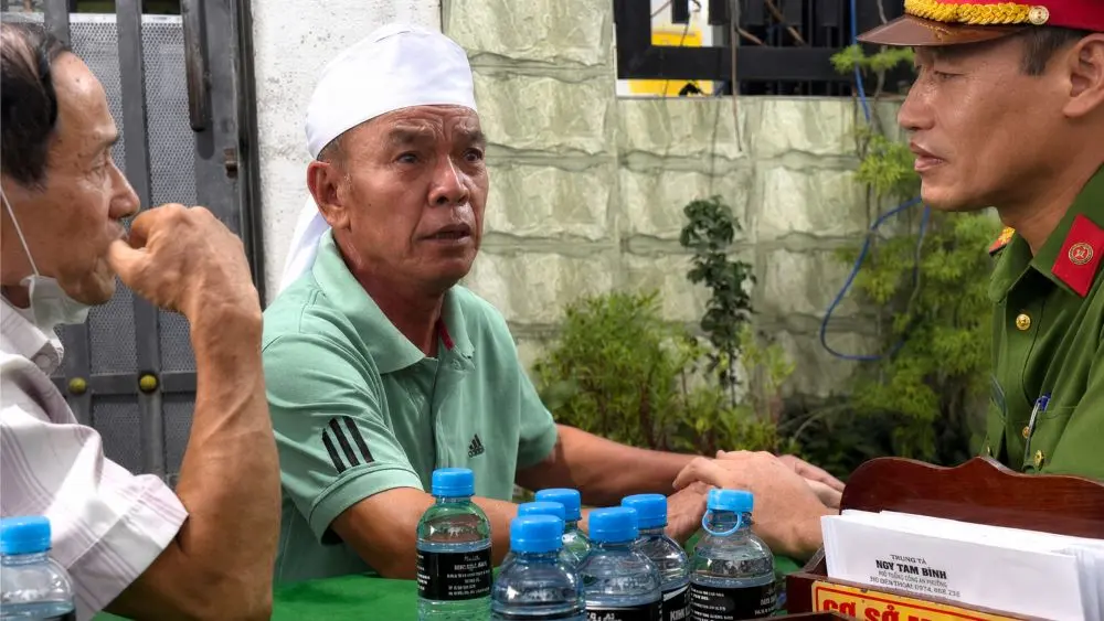 Thảm án ở Đồng Nai khiến người cha 72 tuổi từ Nghệ An vào lo hậu sự cho con dâu và hai cháu, trong nỗi đau mất mát quá lớn.