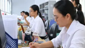 Thiết kế tiền lương mới đang được Bộ Nội vụ nghiên cứu sau khi lương cơ sở tăng lên 2,53 triệu đồng từ ngày 01/7.