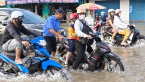 Thời tiết hôm nay 29-9: Nam Bộ chiều tối có mưa dông, triều cường dâng cao, nguy cơ ngập tại các khu vực trũng thấp.