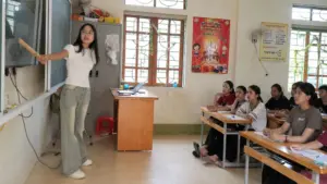 Dự án “Tiếng Trung về làng” của Nguyễn Thị Huyền mang lớp học miễn phí đến học sinh và người đi làm ở Đại Đồng, Nghệ An.