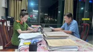 Trần Văn Hùng, bị can bị truy nã đặc biệt nguy hiểm về tội lừa đảo chiếm đoạt tài sản, đã đến Công an TP Cần Thơ đầu thú.