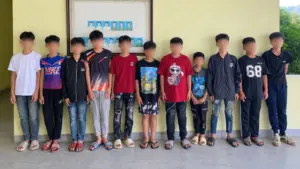 Vụ 11 học sinh bắt nạt một bạn tại Trường THCS Chợ Rã, phân hiệu Thượng Giáo, tỉnh Thái Nguyên, gióng lên hồi chuông cảnh báo về tình trạng bạo lực học đường và sự cần thiết của các biện pháp bảo vệ học sinh.
