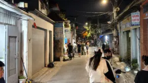 Công an Hà Nội bắt nghi phạm đâm tử vong tài xế ô tô trên phố Bắc Cầu, phường Bồ Đề. Vụ án mạng đang được điều tra, làm rõ.