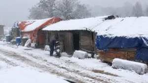 Buộc Mú, Nghệ An từng ghi nhận nhiệt độ xuống -8°C, băng tuyết phủ trắng núi rừng, tạo cảnh sắc hiếm gặp như Bắc Âu.